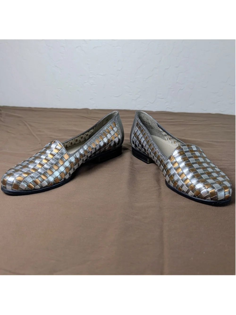 Trotters Womens 7.5 Narrow Woven Leather Ballet Flats Silver Bronze Comfort Shoe